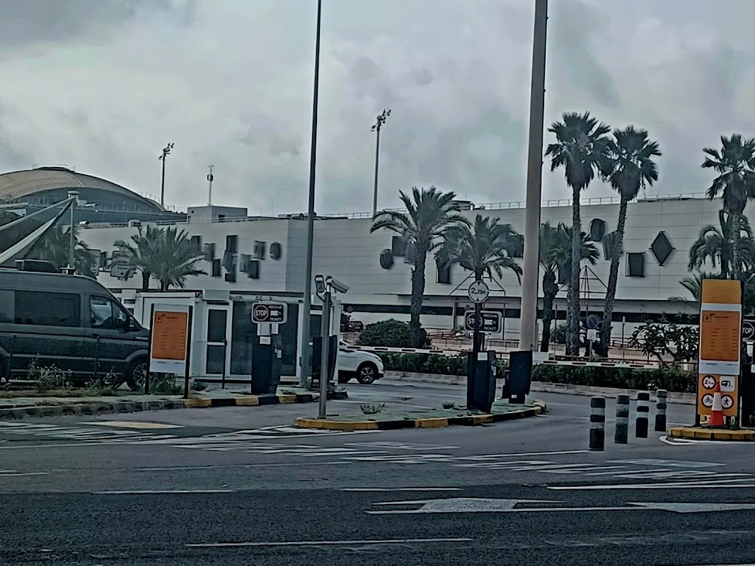 Parking Valet Aeropuerto de Alicante (cubierto) en Alicante — foto 3 de 4