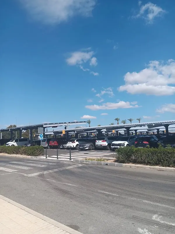 Parking Valet Aeropuerto de Alicante (cubierto) en Alicante — foto 4 de 4