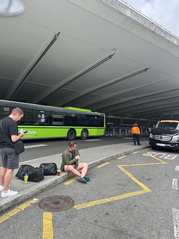 Parking EPark Bilbao Icarous, parking 24h en el Aeropuerto de Bilbao en Bilbo (Bizkaia) — foto 4 de 4