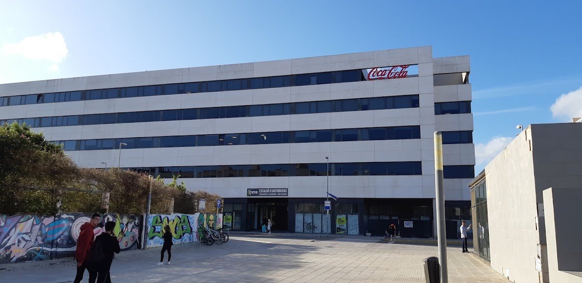 Parking CETIS Ibiza (Eivissa): abierto 24 h y videovigilado en Eivissa (Illes Balears)