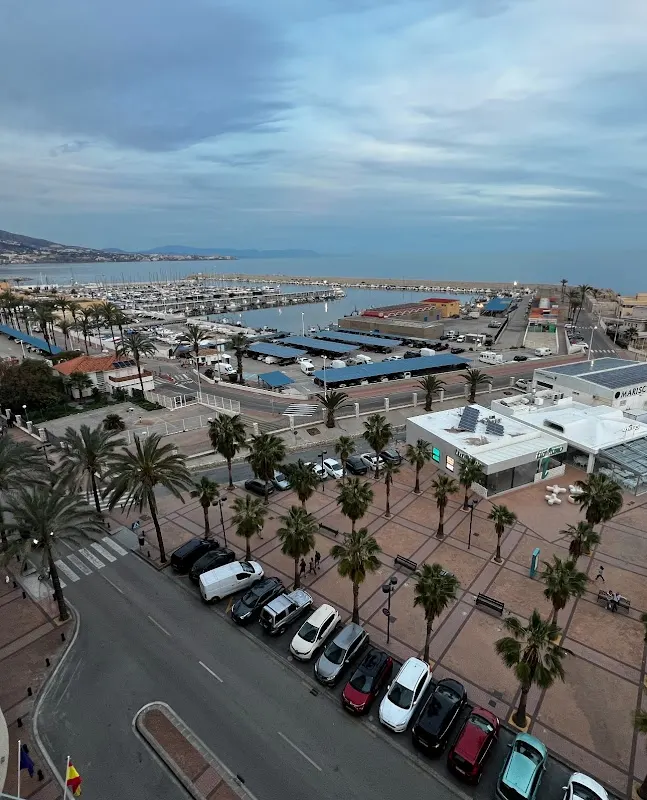 Parking Puerto Pesquero de Fuengirola (Iberpark) en Fuengirola (Málaga)
