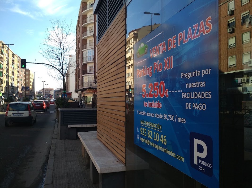 Parking Avenida Pío XII 24 h, Talavera de la Reina en Talavera de la Reina (Toledo)