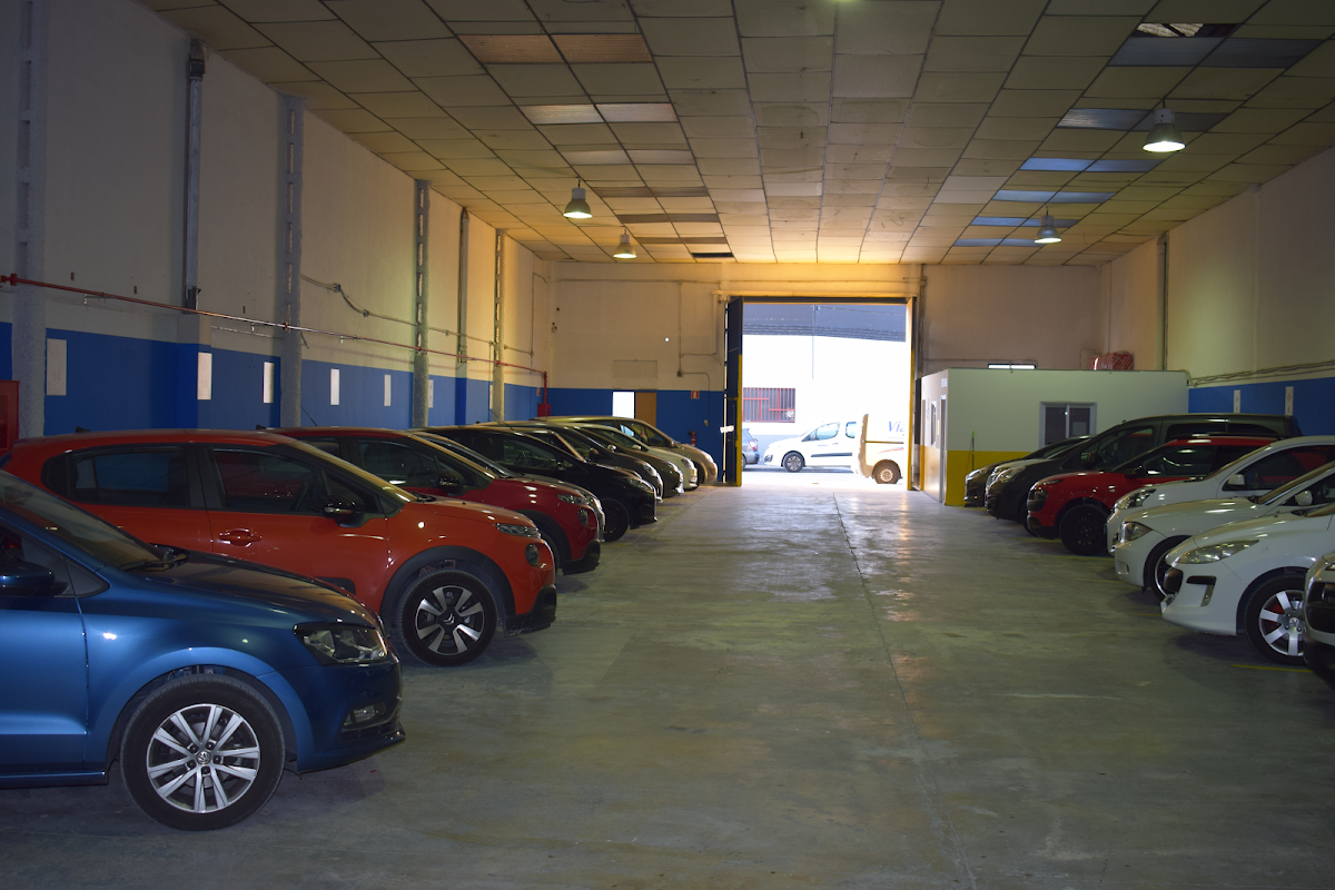 Parking Khan Parking Low Cost del aeropuerto de Valencia (Manises) en Manises (Valencia)