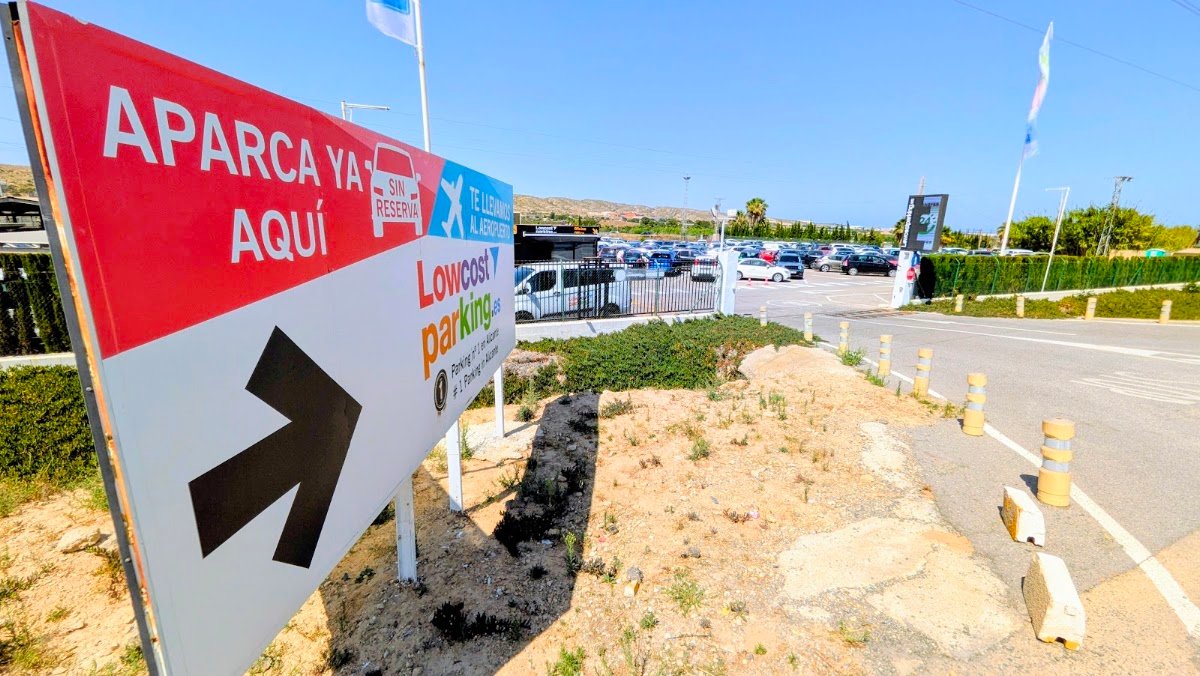 Parking Low Cost Parking Aeropuerto Alicante-Elche (Torrellano, Elche) en Elche (Alicante)