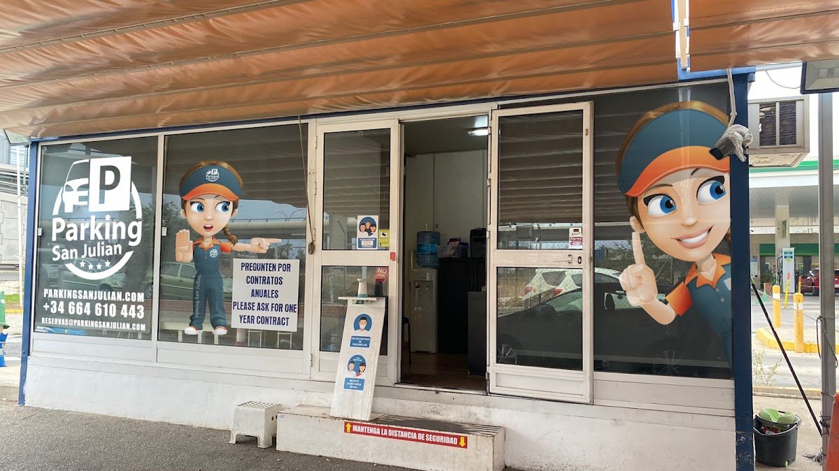 Parking 24 h a 1,1 km del aeropuerto de Málaga (Low Cost Parking) en Málaga