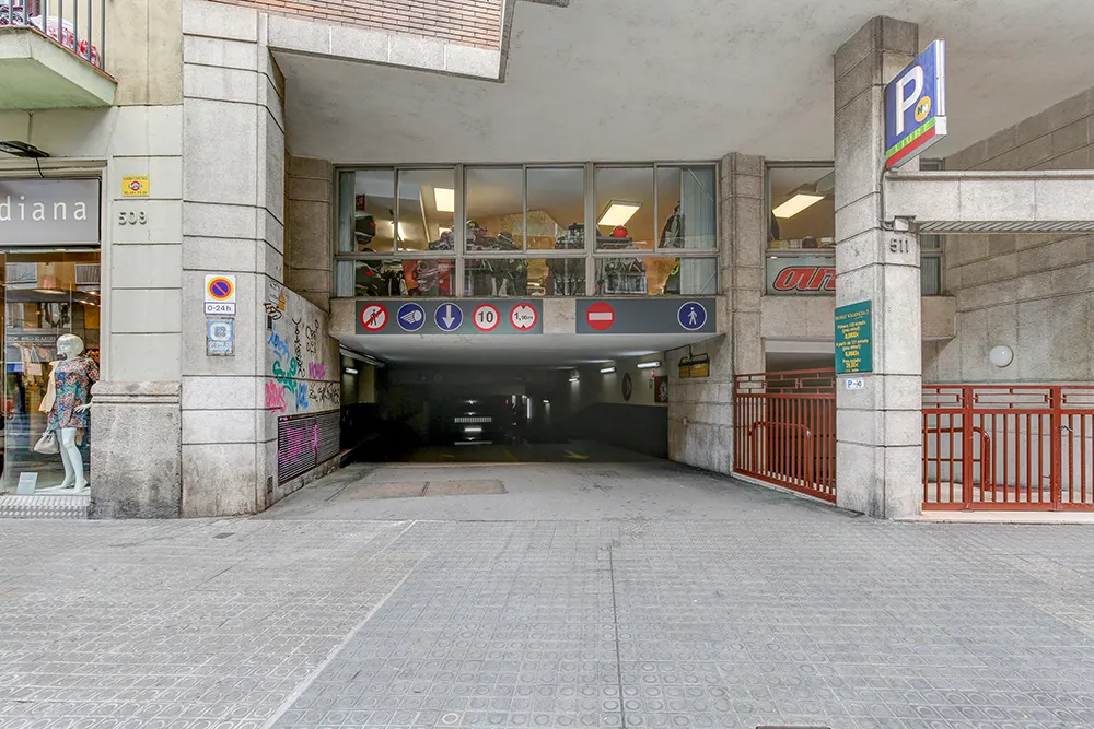 Parking NN Valencia 3: parking en Barcelona en Barcelona