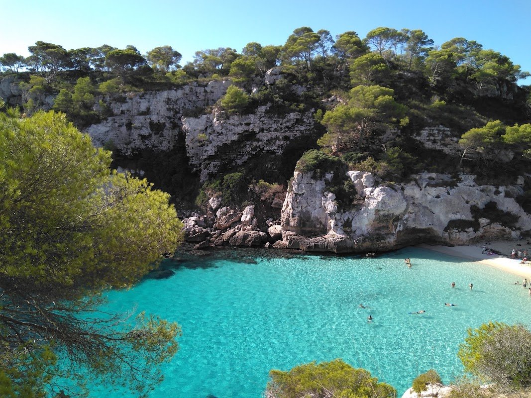 Parking gratuito Park Cala Mitjana en Ferreries (Illes Balears)