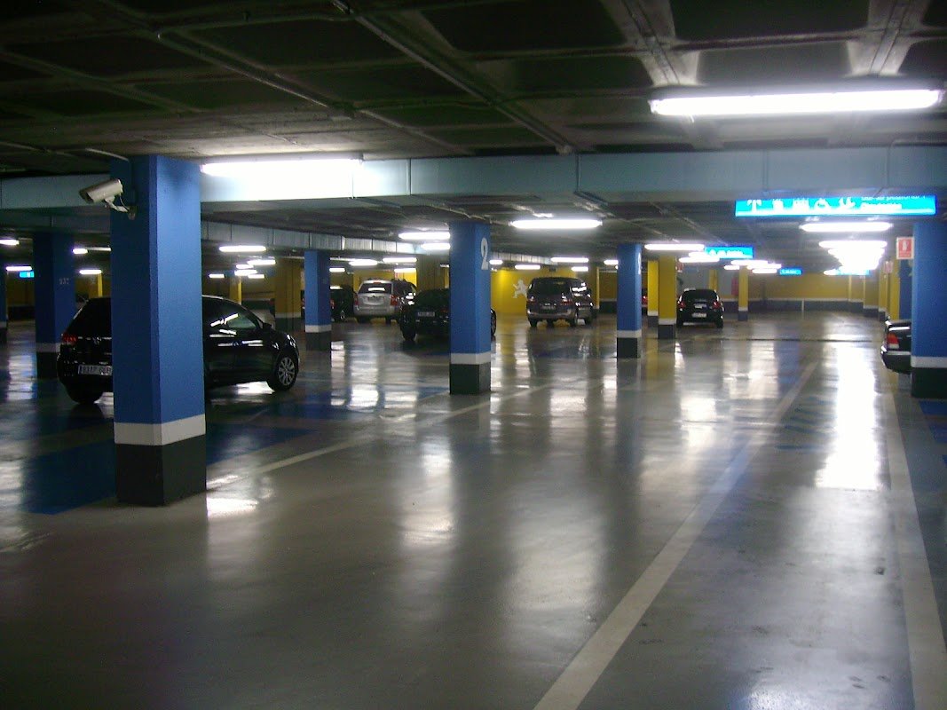Parking cubierto 24 h en la Plaça de la Creu (Igualada Centre) en Igualada (Barcelona)
