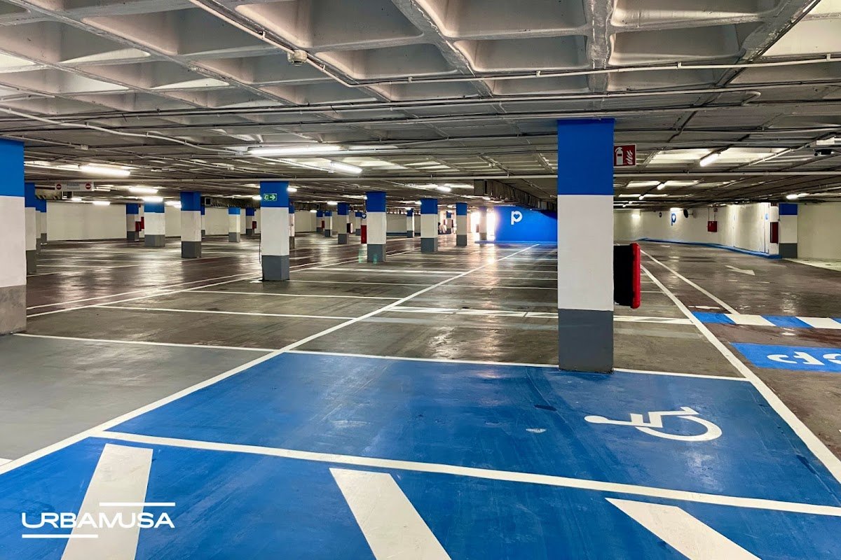 Parking Verónicas (Aparcamurcia) Murcia, junto al mercado en Murcia — foto 2 de 3