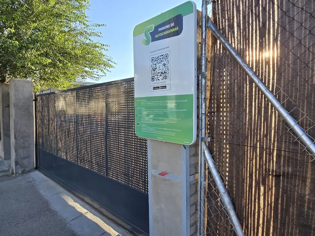 Parking Camper Madrid Oeste, Móstoles (autocaravanas) en Móstoles (Madrid)