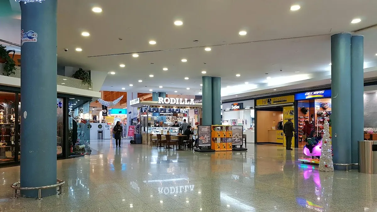 Parking Centro Comercial Ciudad Tres Cantos en Alcobendas (Madrid) — foto 4 de 4