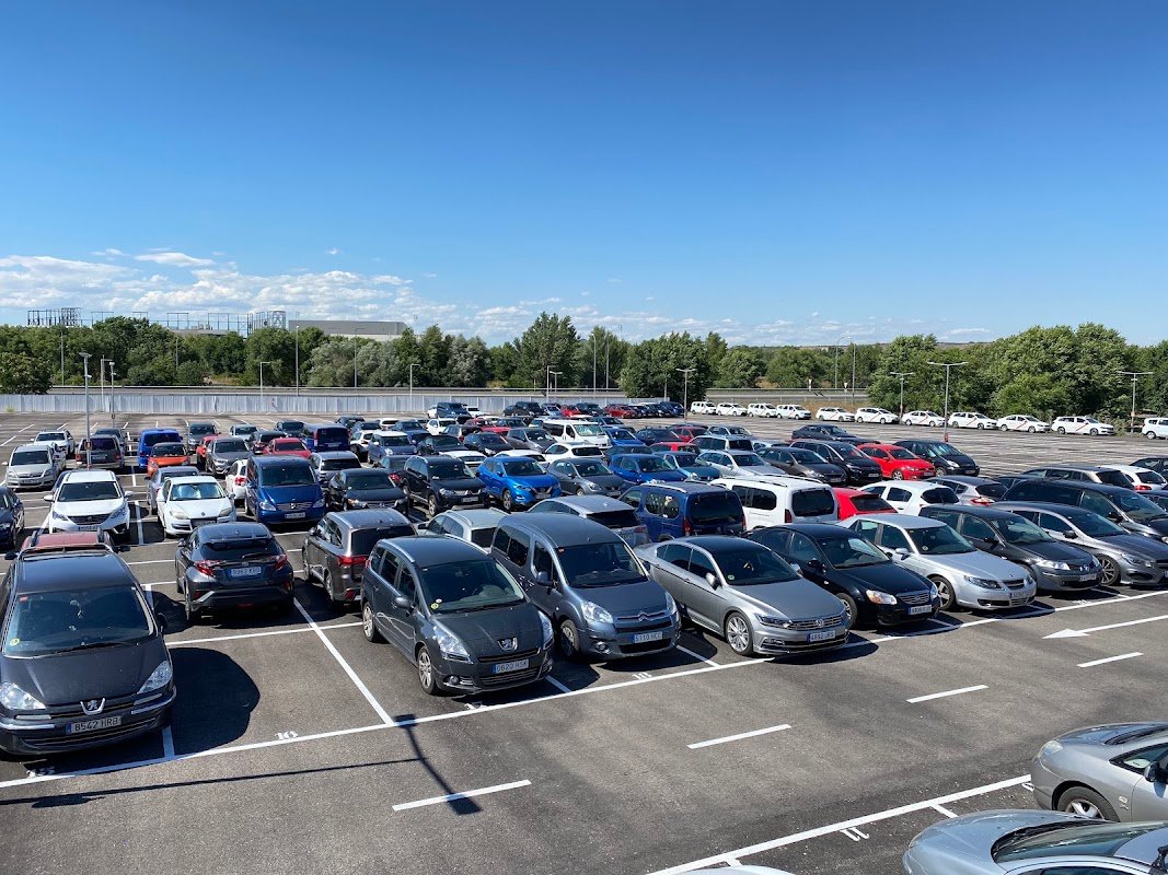 Parking del Aeropuerto Madrid en Barajas (junto a la A-2) en Madrid