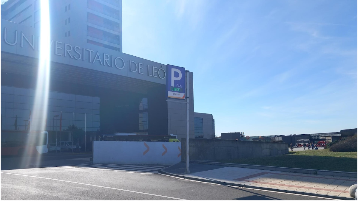 Parking Telpark del Complejo Hospitalario de León (24h) en León