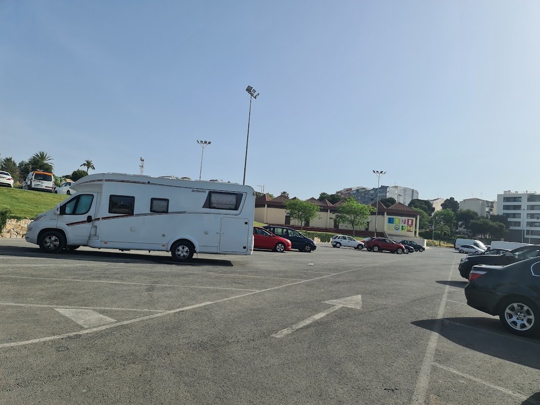 Parking Foietes Benidorm: gratis, pero la mitad es de residentes en Benidorm (Alicante) — foto 2 de 3