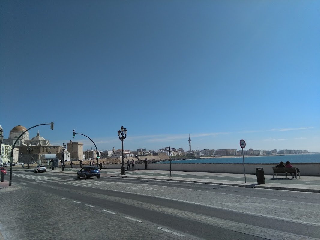 Parking Campo del Sur en el casco antiguo de Cádiz, 24 h en Cádiz — foto 2 de 4