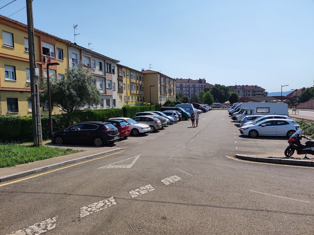 Parking 24h para autocaravanas en Gijón (La Tejerona) en Gijón (Asturias)