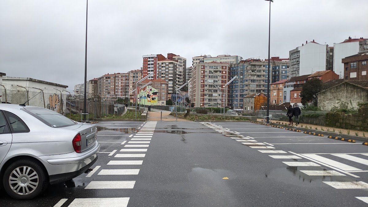 Parking exterior Vialia Vigo, 24 h junto a Urzáiz en Vigo (Pontevedra) — foto 3 de 3