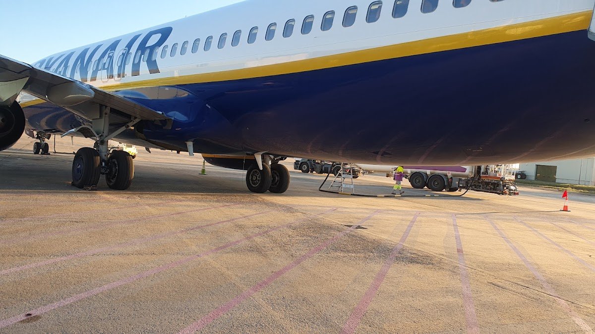Parking gratuito del Aeropuerto de Vitoria (VIT), 24 h en Vitoria-Gasteiz (Álava) — foto 2 de 2
