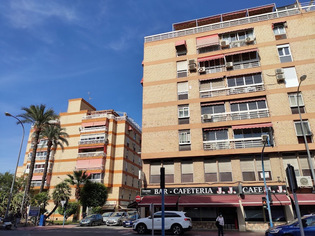 Parking Alipark (Benalúa) junto a la estación, Alicante en Alicante — foto 2 de 2