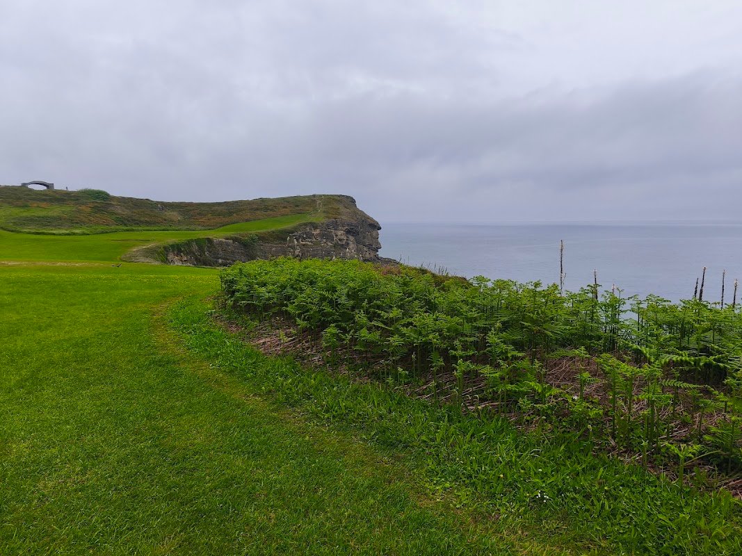 Parking gratuito junto al Faro de Cabo Mayor, Santander en Santander (Cantabria) — foto 2 de 4