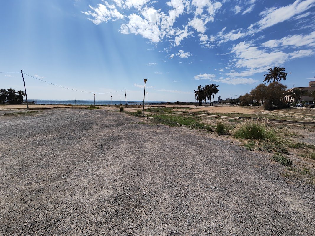Parking gratuito Vatasa en Santa Pola (Av. Santiago Bernabéu) en Santa Pola (Alicante)