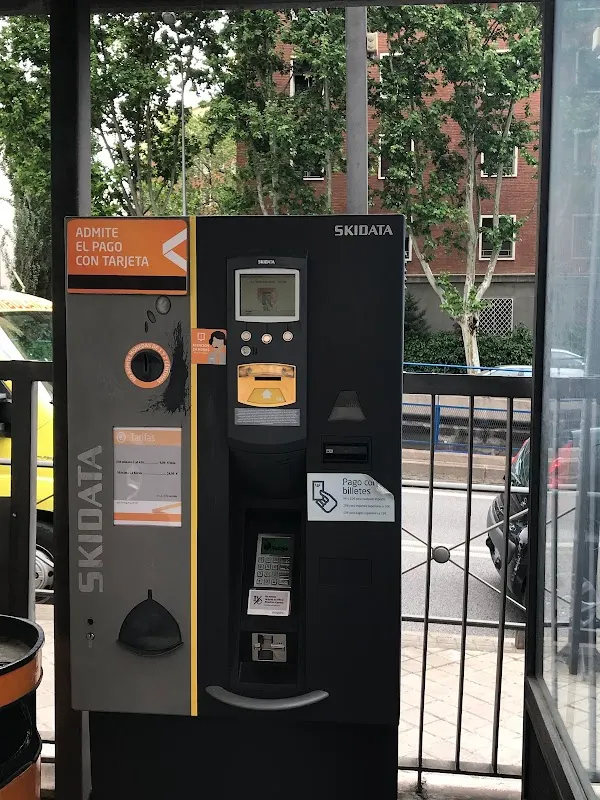Parking Hospital La Concepción y Fundación Jiménez Díaz (Madrid) en Madrid — foto 3 de 4