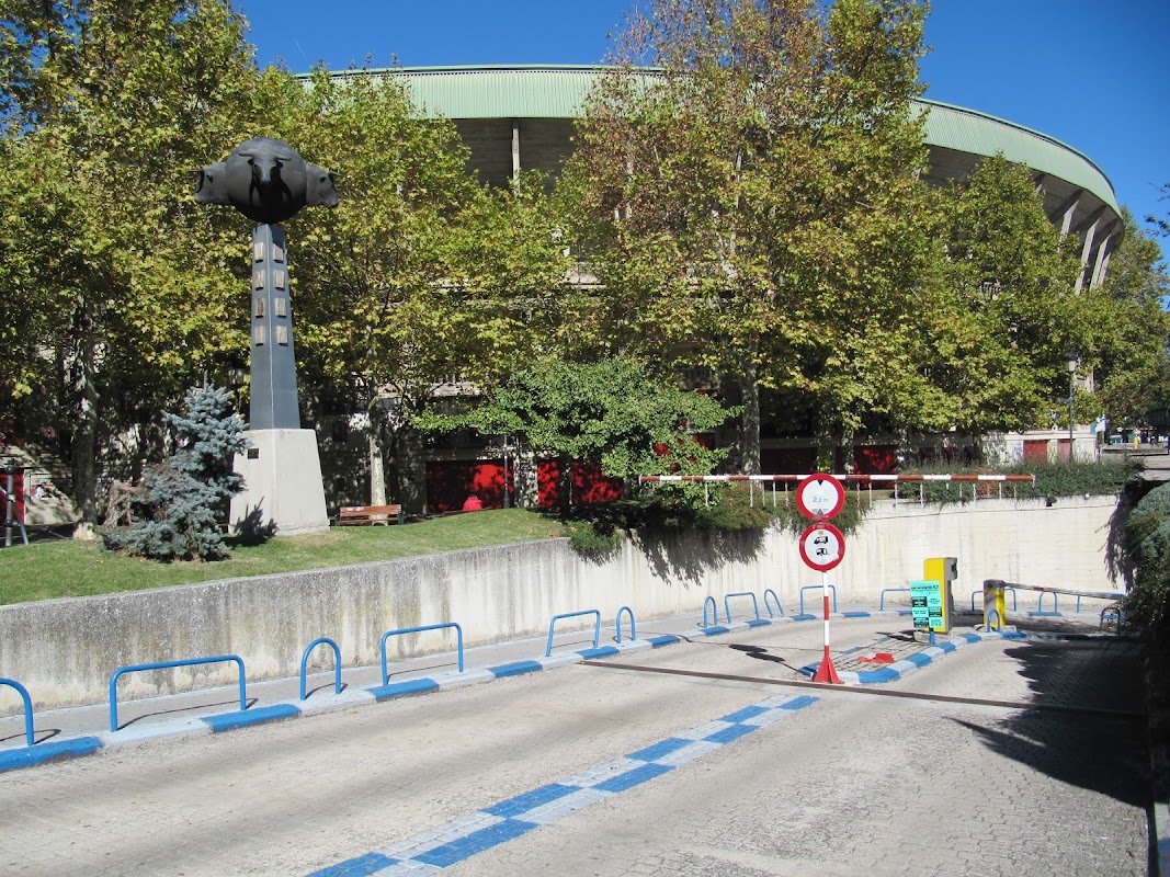 Parking Plaza de Toros de Pamplona (Indigo), 24 h en Pamplona (Navarra) — foto 2 de 4