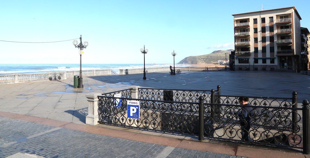 Parking Munoa en Zarautz (Indigo), a 541 m de la playa en Gipuzkoa