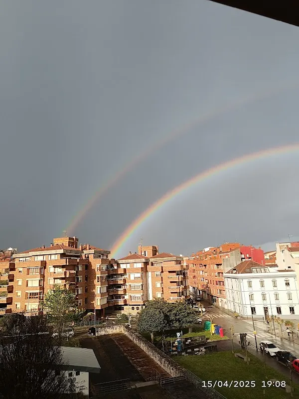 Parking Nautilus, aparcamiento en Luanco cerca de la playa en Luanco (Asturias) — foto 4 de 4