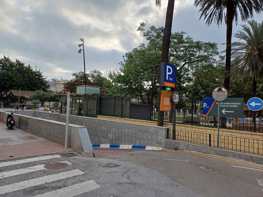 Parking Plaza España en Fuengirola (Telpark, 24 h) (Málaga) — foto 2 de 3