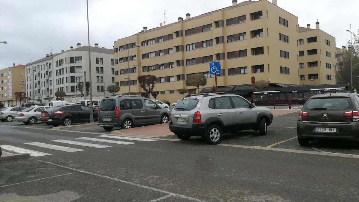 Parking gratuito 24 h del Polideportivo Mazo en Haro (La Rioja) en Haro (La Rioja)