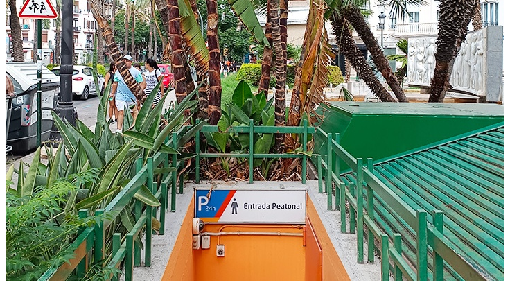 Parking Reino de Valencia (Mercado de Colón, 24 h) en Valencia — foto 1 de 3