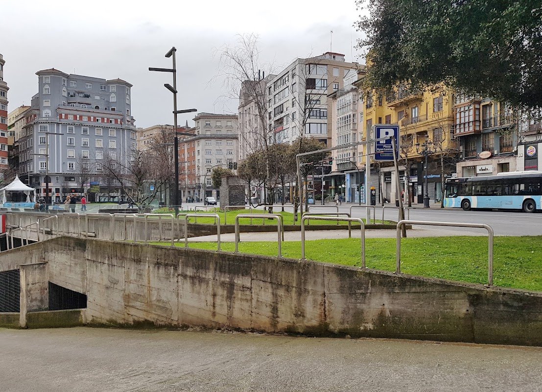 Parking Saba Estación de Tren (Renfe y FEVE) en Santander en Santander (Cantabria) — foto 3 de 4