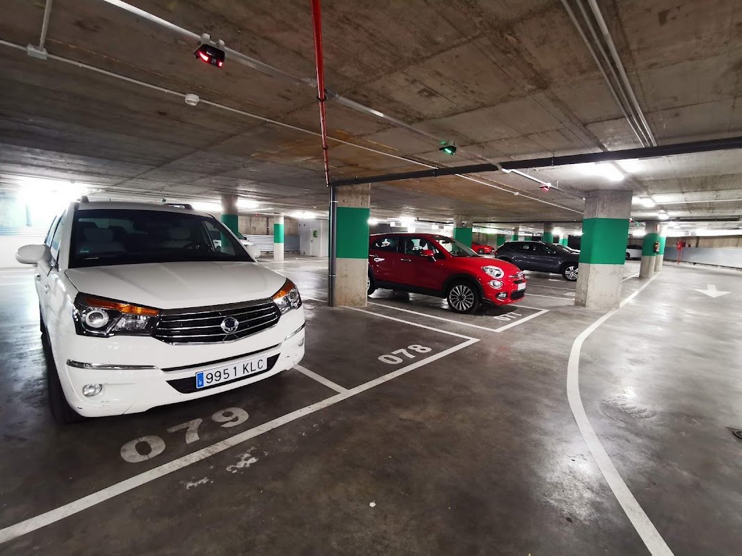 Parking San Bernardo Sevilla: 24 h junto a la Plaza de España en Sevilla — foto 2 de 3