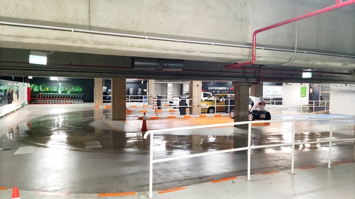Parking Santa Bárbara (El Corte Inglés), Vitoria-Gasteiz en Vitoria-Gasteiz (Álava) — foto 2 de 4
