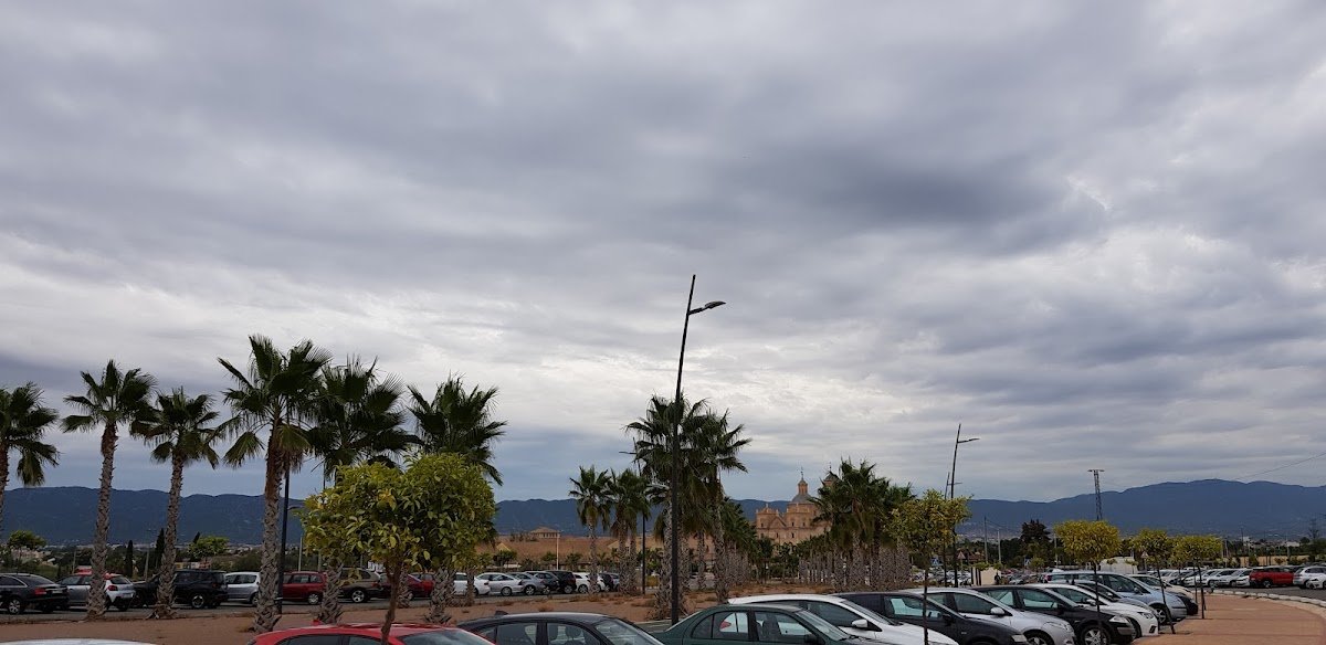 Parking del campus de la UCAM, en Los Jerónimos en Alcantarilla (Murcia)