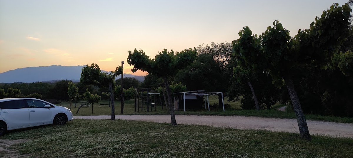 Parking del restaurante Can Gispert en Massanes (Girona) en Massanes (Girona)