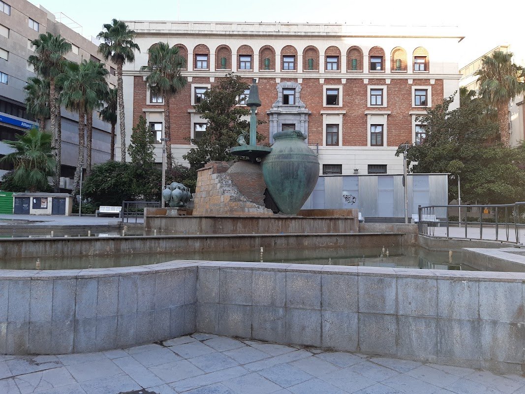 Parking Plaza de la Constitución en Jaén, abierto 24 h en Jaén — foto 3 de 3