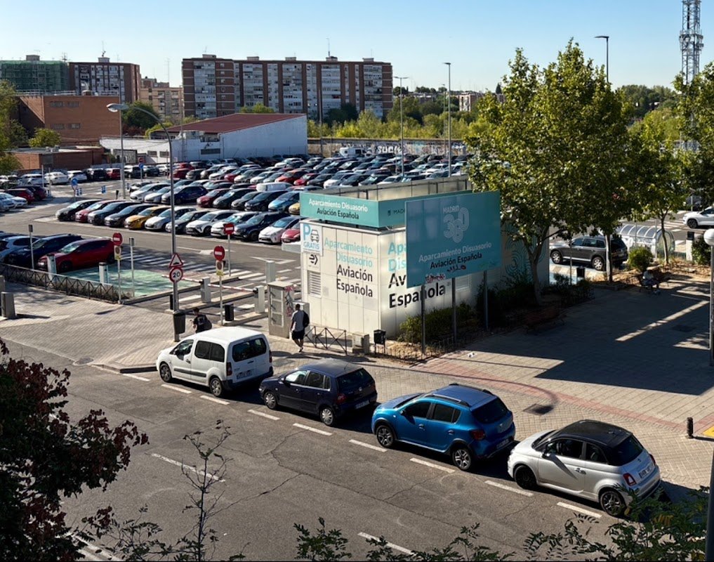 Parking EMT Aviación Española — foto 1 de 4