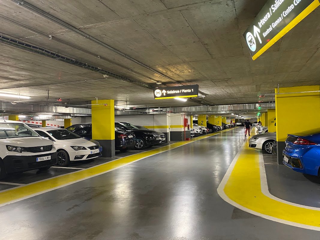 Parking Plaza De Euskadi — foto 1 de 4