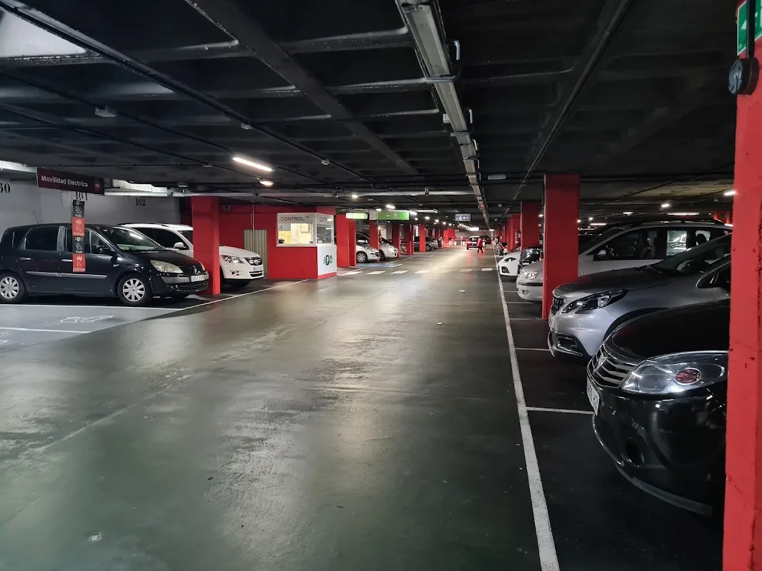 Parking APK2 Plaza Europa en Gijón (Asturias) — foto 1 de 2