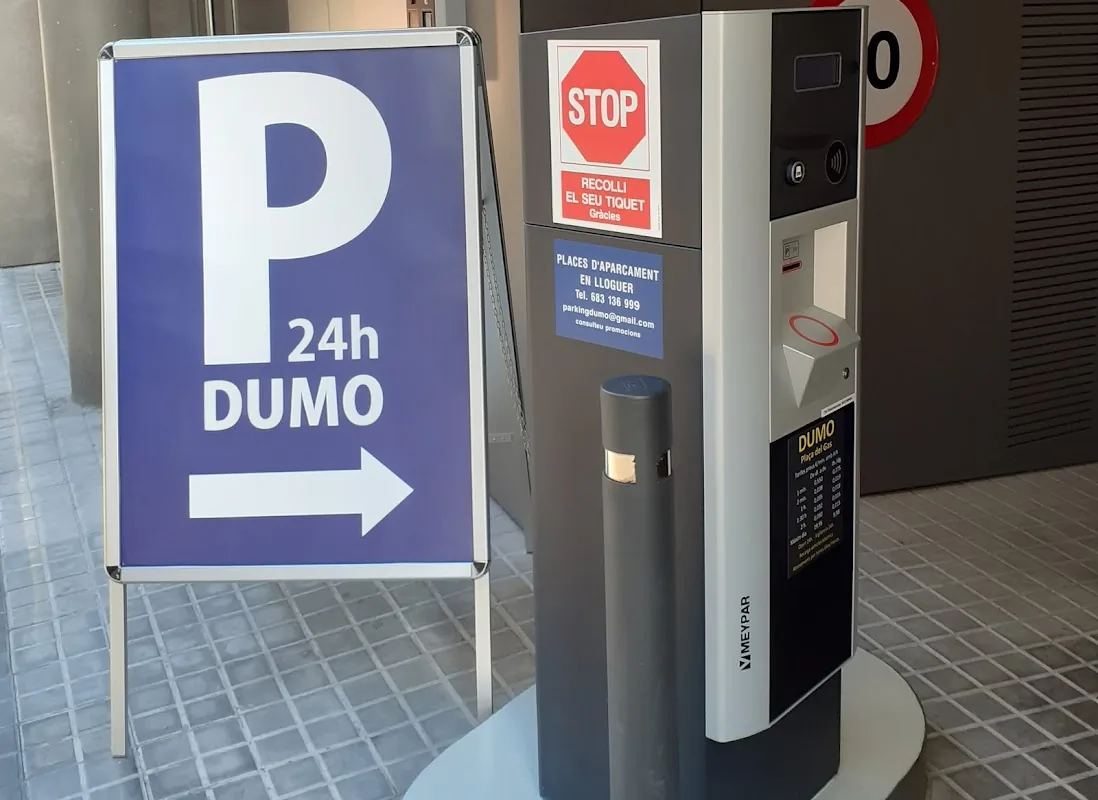 Parking DUMO Plaça del gas en Sabadell (Barcelona) — foto 1 de 2