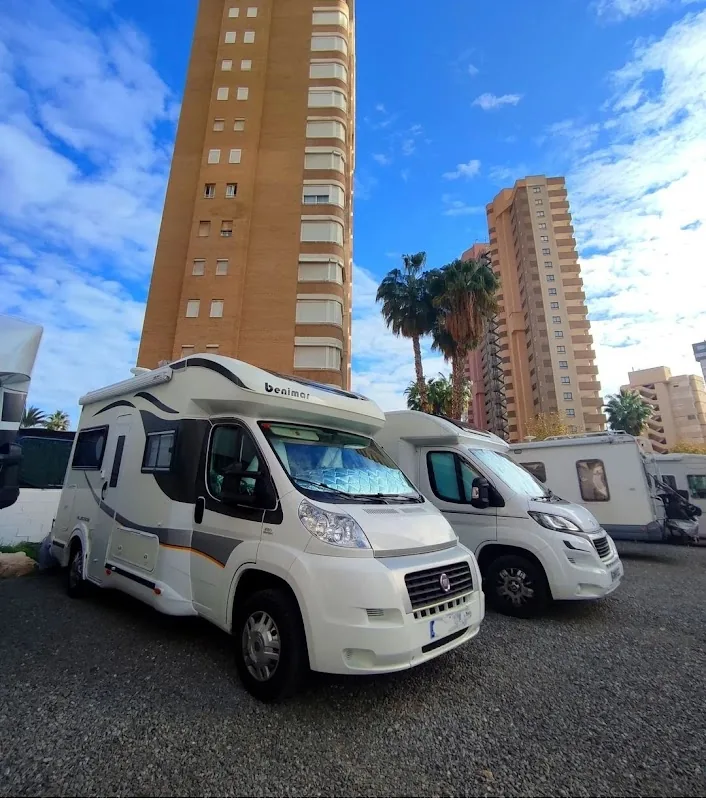 Aparcamiento gratuito Lérida D'Oboe en Benidorm (Alicante) — foto 1 de 2