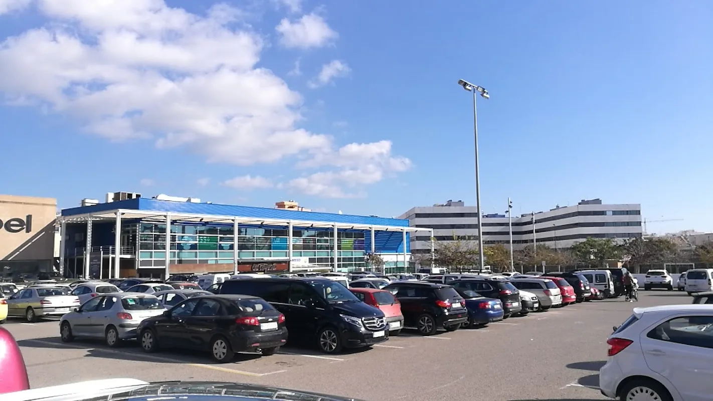 Aparcamiento gratuito Multicines en Eivissa (Illes Balears) — foto 1 de 2