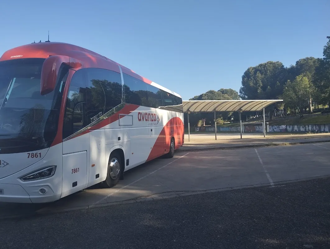 Aparcamiento para autobuses en Cáceres — foto 1 de 2