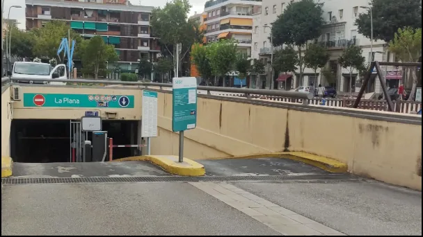 Parking Saba Plaza La Plana en Badalona (Barcelona) — foto 1 de 2